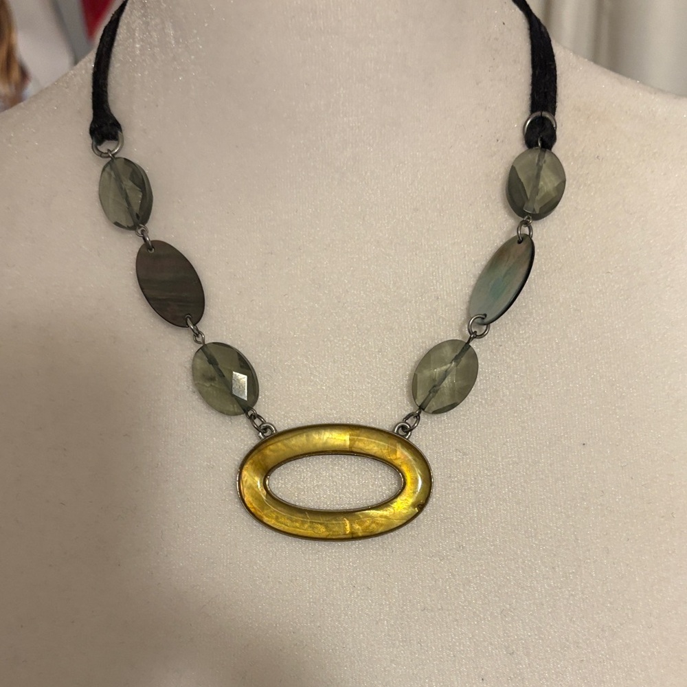 Elegant Gold and Gray Necklace